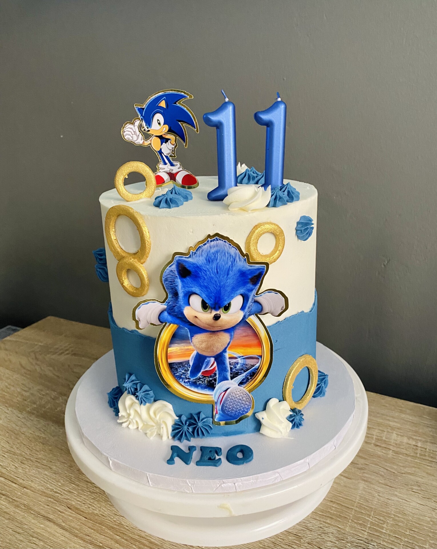 Sonic cake